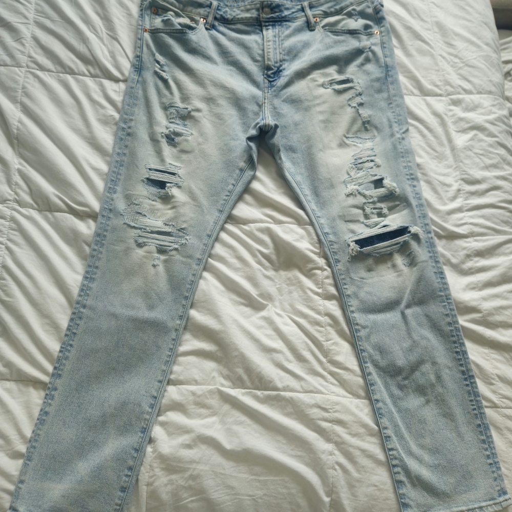 Light Blue Distressed Women's Jeans